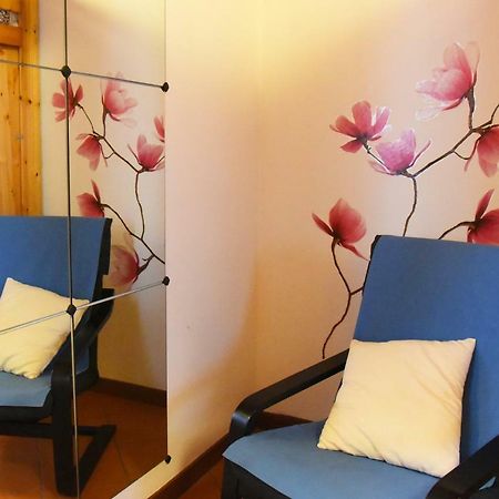 Apartamento Cozy Garden Retrait Varenna Exterior foto